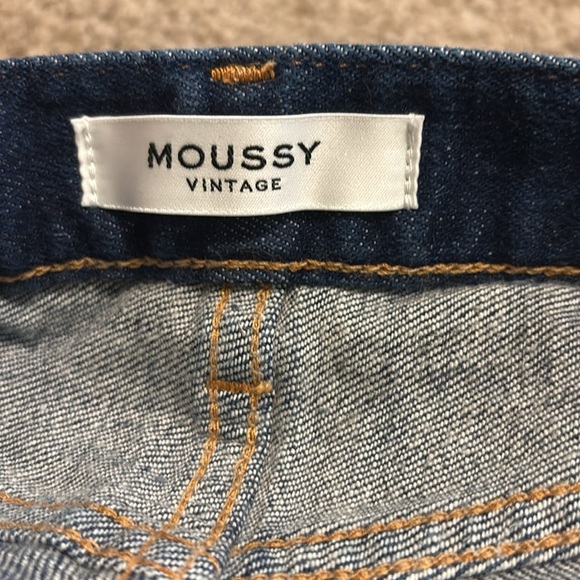 Moussy Vintage Howa Mid-Rise Distressed Tapered Jeans - Women's 25 - Picture 3 of 5